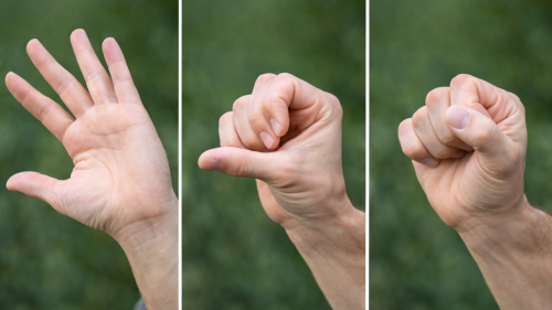 Step-by-step tendon glide for hand mobility